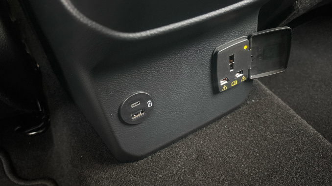 Ford Ranger Petrol Pick Up D/Cab Wildtrak 2.3 EB PHEV 281 Auto [NI] - Image 43